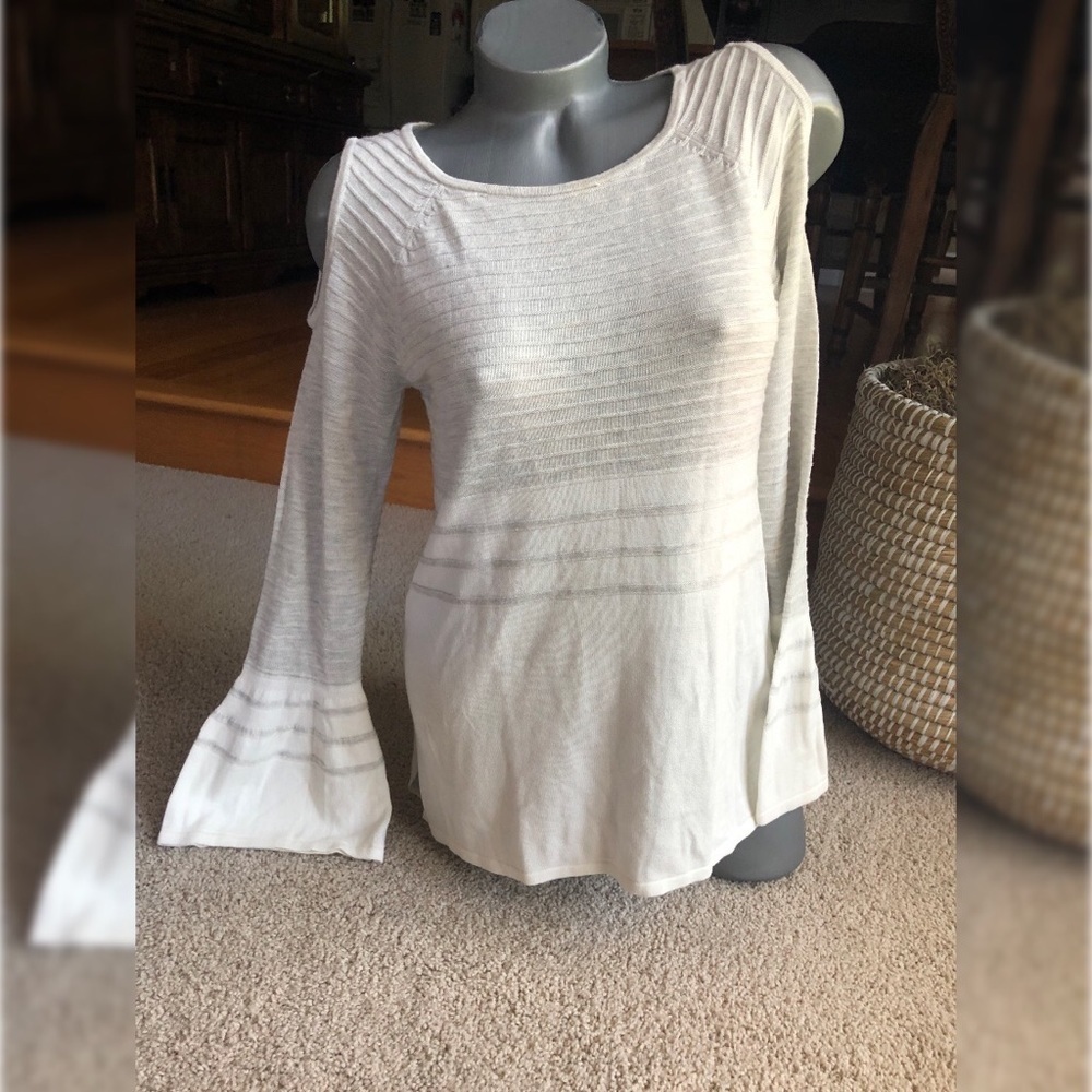 NWOT DESIGN HISTORY COLD SHOULDER